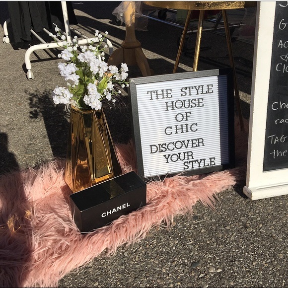 Meet your Posher, The Style House of Chic - Picture 3 of 4